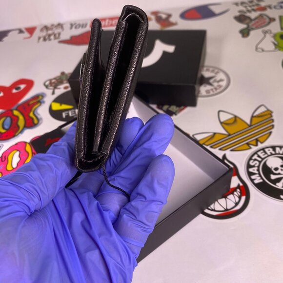 True Religion Men's Black Leather Tri-Fold Wallet NWT RFID Protection - Picture 5 of 16